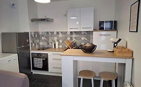 T1 Meuble Avec Piscine Commune